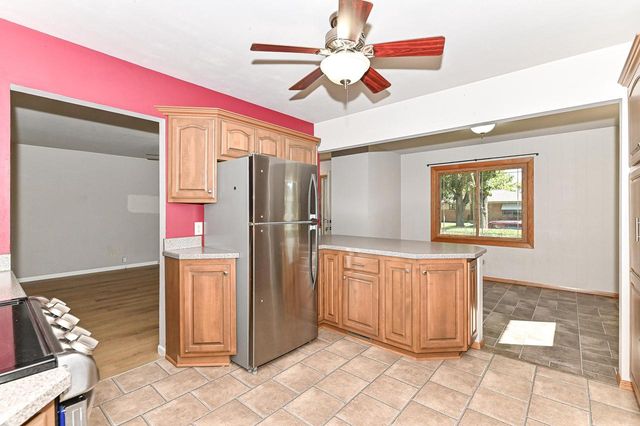 2403 S 94th STREET, West Allis, WI 53227