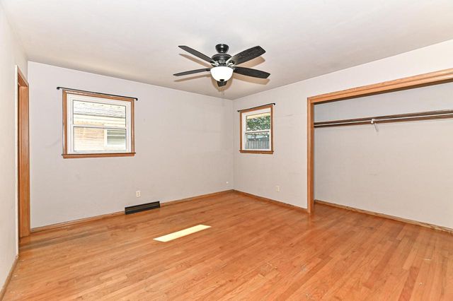 2403 S 94th STREET, West Allis, WI 53227