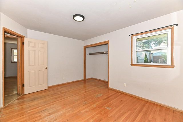 2403 S 94th STREET, West Allis, WI 53227