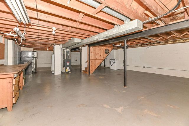 2403 S 94th STREET, West Allis, WI 53227