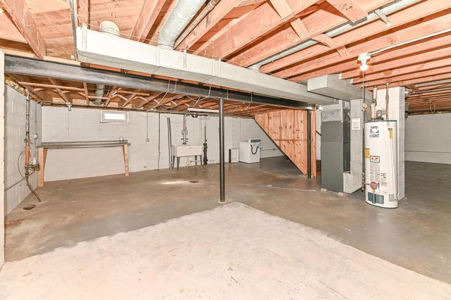 2403 S 94th STREET, West Allis, WI 53227