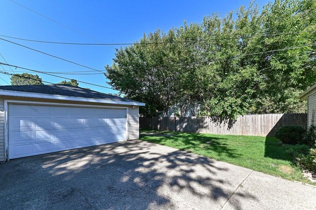 2403 S 94th STREET, West Allis, WI 53227