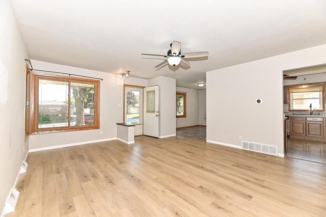 2403 S 94th STREET, West Allis, WI 53227