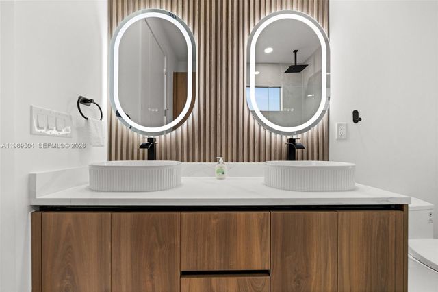 2827 NW 13th St, Cape Coral, FL 33993