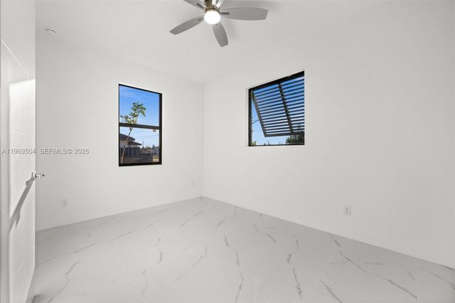 2827 NW 13th St, Cape Coral, FL 33993