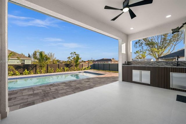 2827 NW 13th St, Cape Coral, FL 33993