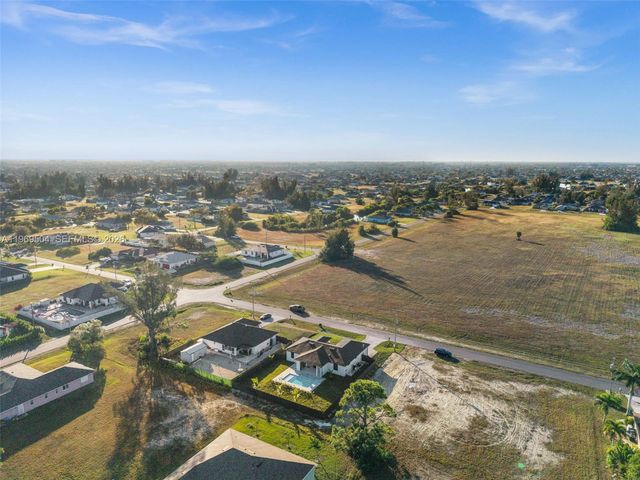 2827 NW 13th St, Cape Coral, FL 33993