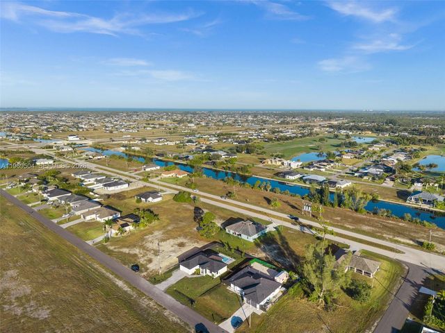 2827 NW 13th St, Cape Coral, FL 33993