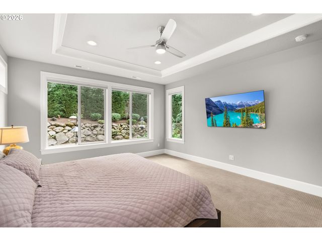 2126 WEMBLEY Pl, Lake Oswego, OR 97034