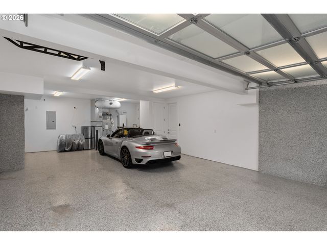 2126 WEMBLEY Pl, Lake Oswego, OR 97034