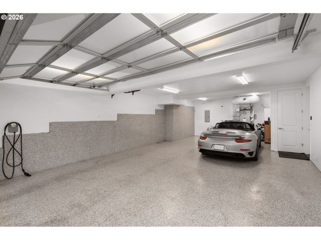 2126 WEMBLEY Pl, Lake Oswego, OR 97034