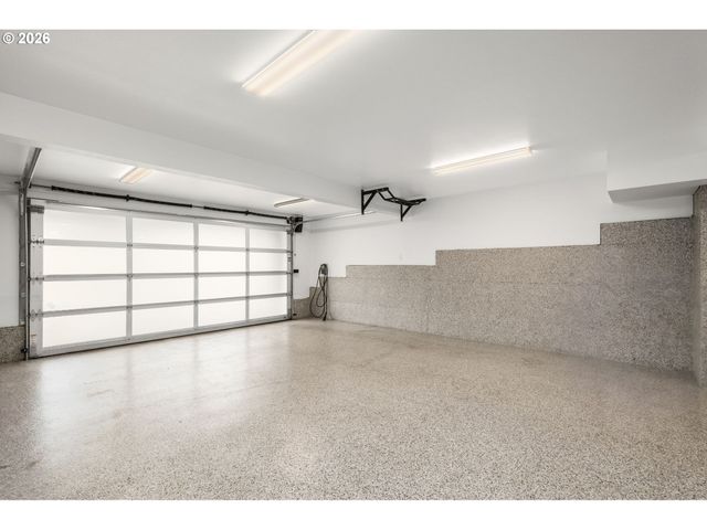 2126 WEMBLEY Pl, Lake Oswego, OR 97034