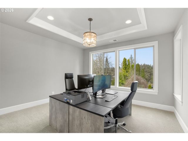 2126 WEMBLEY Pl, Lake Oswego, OR 97034