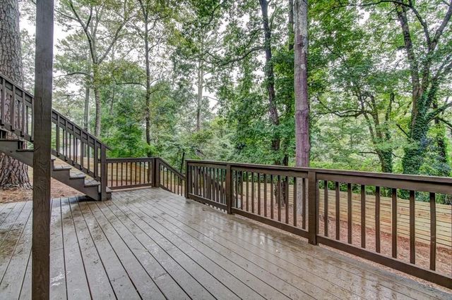 260 Moonshadow Court, Roswell, GA 30075