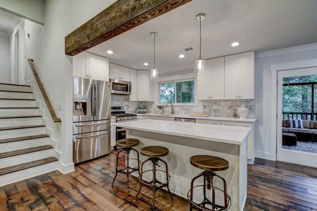 260 Moonshadow Court, Roswell, GA 30075