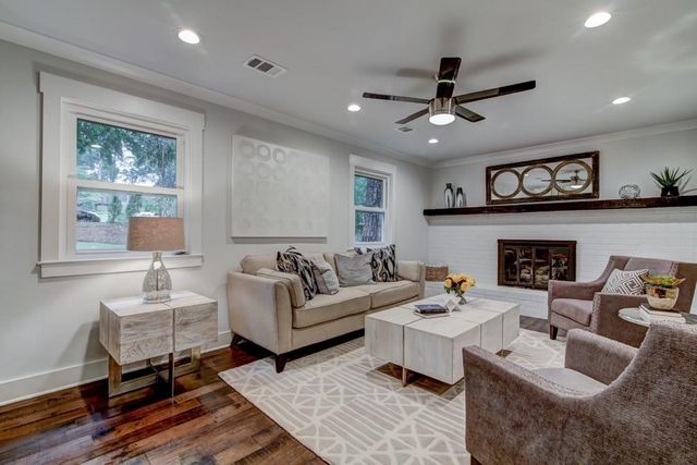 260 Moonshadow Court, Roswell, GA 30075