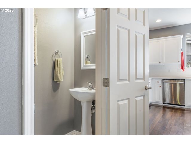 9220 Sw CASCARA Ln, Tualatin, OR 97062