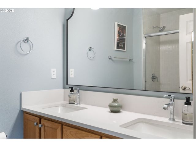 9220 Sw CASCARA Ln, Tualatin, OR 97062