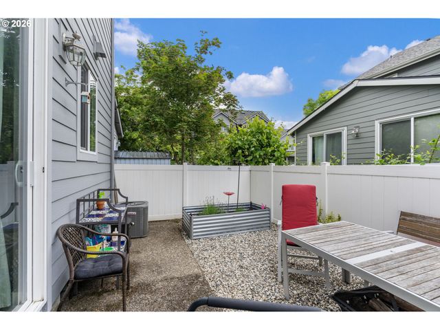 9220 Sw CASCARA Ln, Tualatin, OR 97062