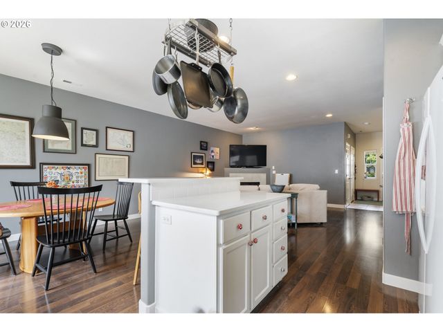 9220 Sw CASCARA Ln, Tualatin, OR 97062