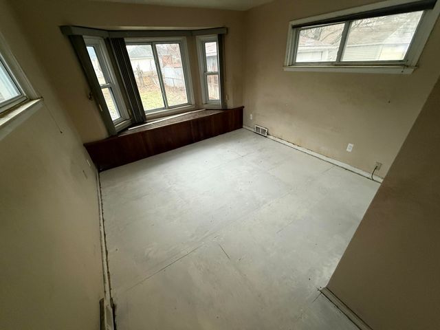 17697 Norborne, Redford, MI 48240