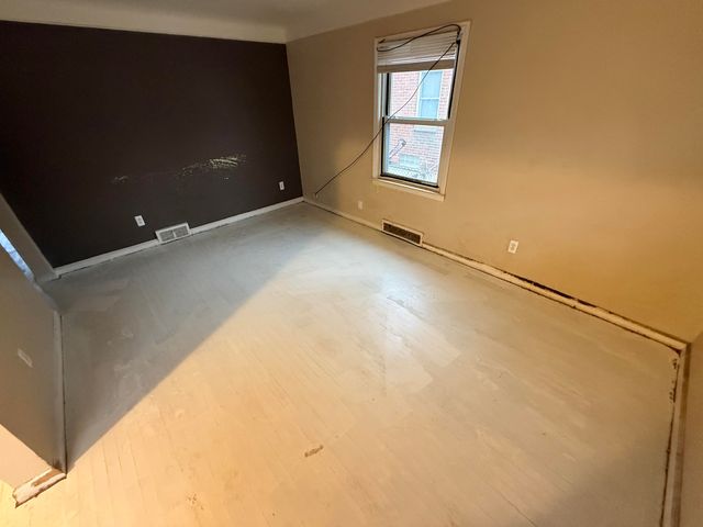 17697 Norborne, Redford, MI 48240