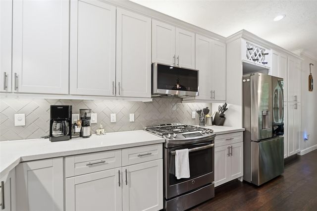 1427 Scharpe Street, Houston, TX 77023