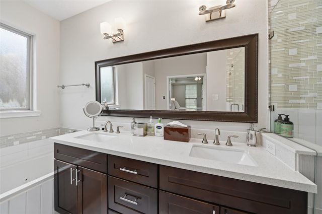 1427 Scharpe Street, Houston, TX 77023