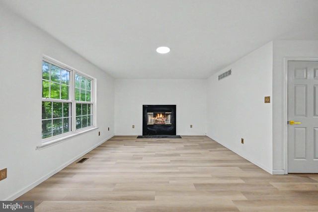 112 CEDAR LN, East Stroudsburg, PA 18302