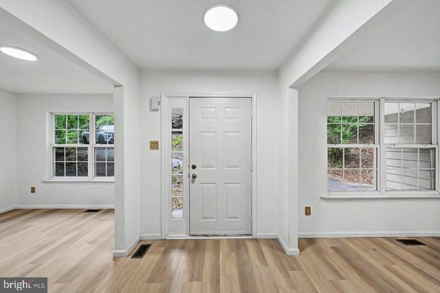 112 CEDAR LN, East Stroudsburg, PA 18302