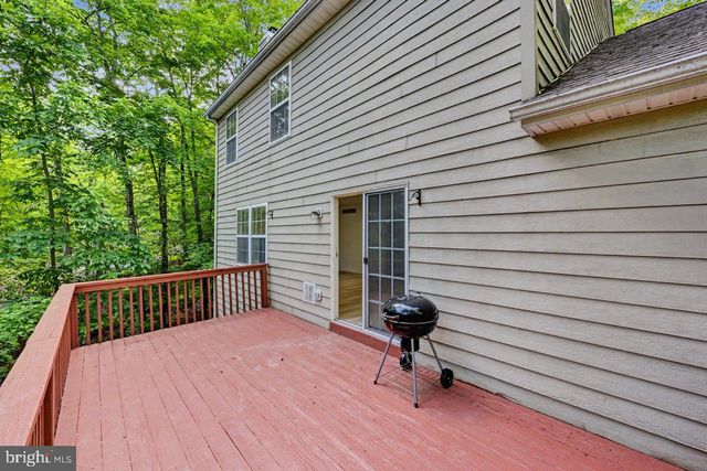 112 CEDAR LN, East Stroudsburg, PA 18302