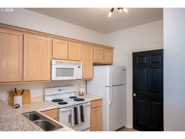 1220 Ne HORIZON Loop 106, Hillsboro, OR 97124