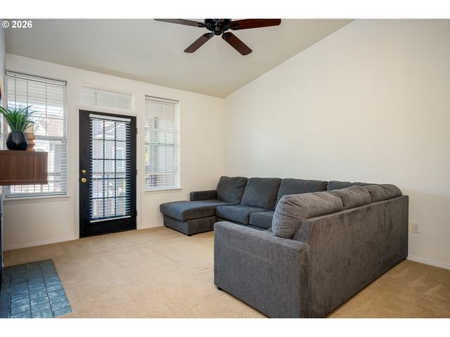 1220 Ne HORIZON Loop 106, Hillsboro, OR 97124