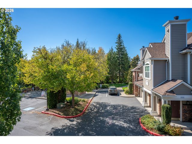 1220 Ne HORIZON Loop 106, Hillsboro, OR 97124
