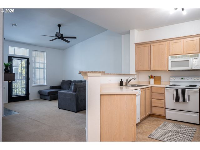 1220 Ne HORIZON Loop 106, Hillsboro, OR 97124