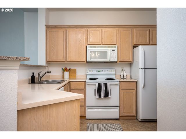 1220 Ne HORIZON Loop 106, Hillsboro, OR 97124
