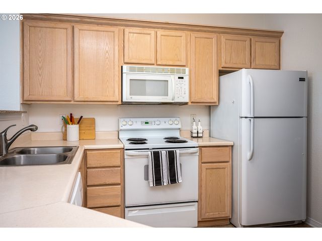 1220 Ne HORIZON Loop 106, Hillsboro, OR 97124