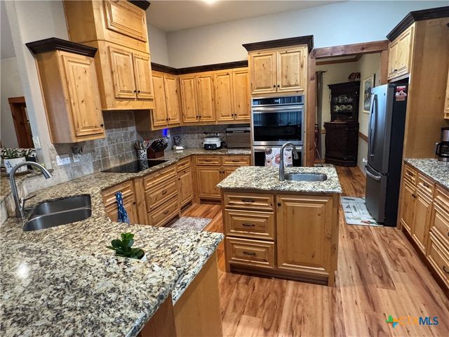 226 HCR 3321, Hubbard, TX 76648