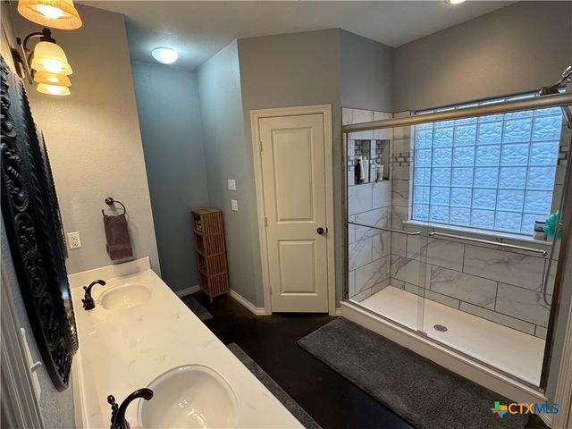 226 HCR 3321, Hubbard, TX 76648