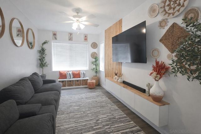 3162 E Painted Crescent, Ontario, CA 91762