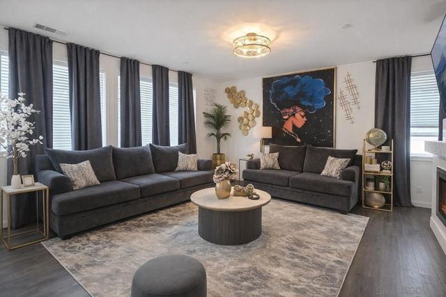 3162 E Painted Crescent, Ontario, CA 91762