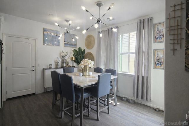 3162 E Painted Crescent, Ontario, CA 91762