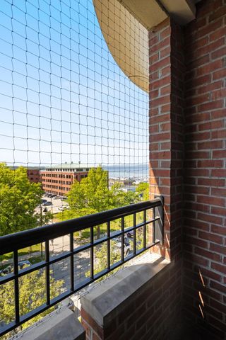 40 College St Apt 606, Burlington, VT 05401
