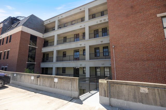 40 College St Apt 606, Burlington, VT 05401