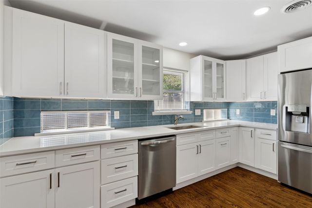 6404 E Lovers Lane, Dallas, TX 75214