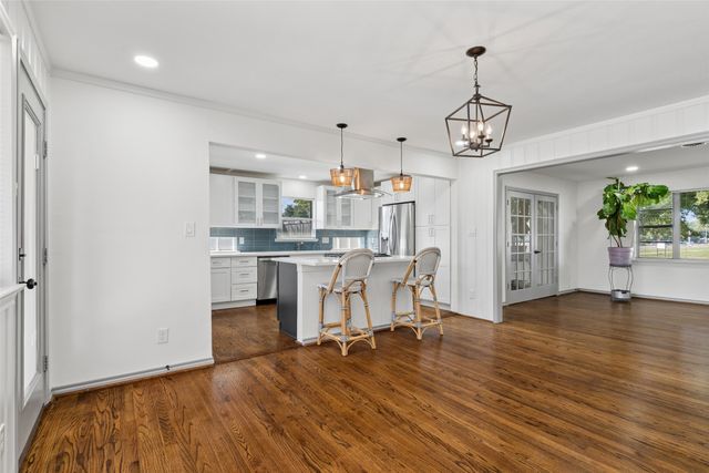 6404 E Lovers Lane, Dallas, TX 75214