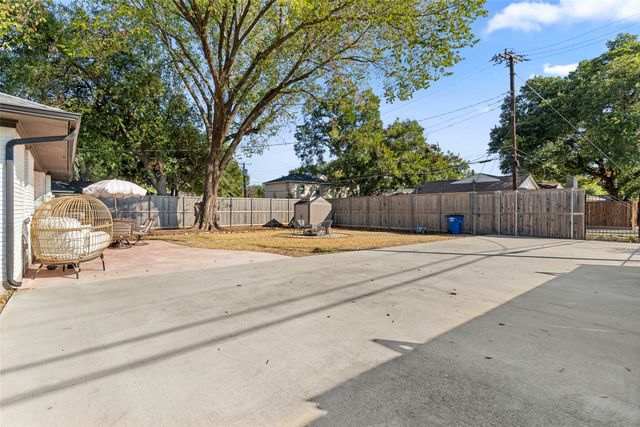 6404 E Lovers Lane, Dallas, TX 75214