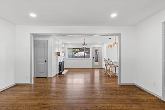 6404 E Lovers Lane, Dallas, TX 75214