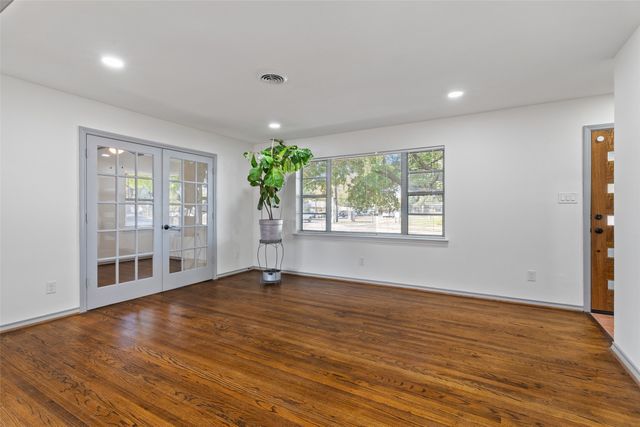 6404 E Lovers Lane, Dallas, TX 75214