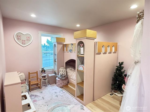 403 A Street, South Bend, WA 98586